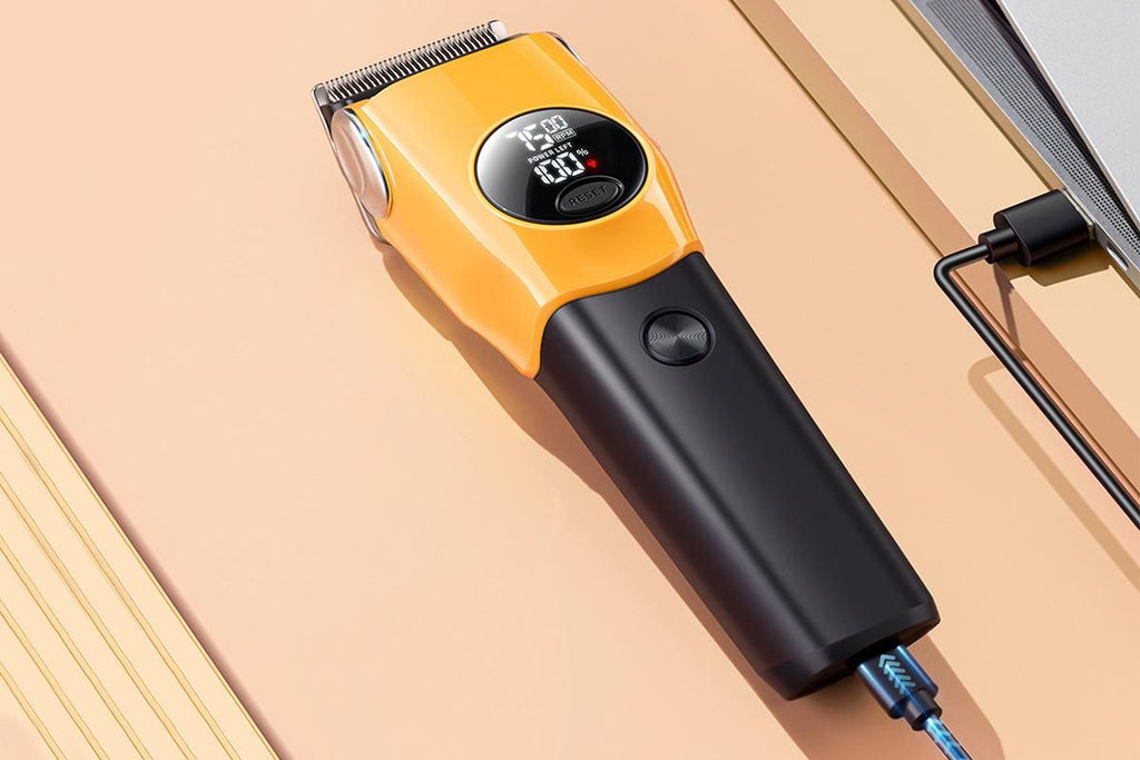 Dog Clipper Low Noise Dog Grooming Kit Rechargeable 3-Speed With LCD Display for Dogs Cats Pets