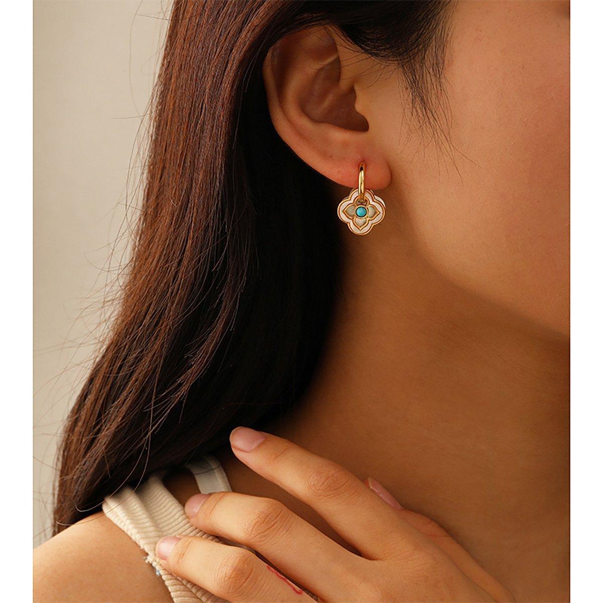 New Chinese Style Multi-Wear Natural Shell Four-Leaf Clover Earrings for Women