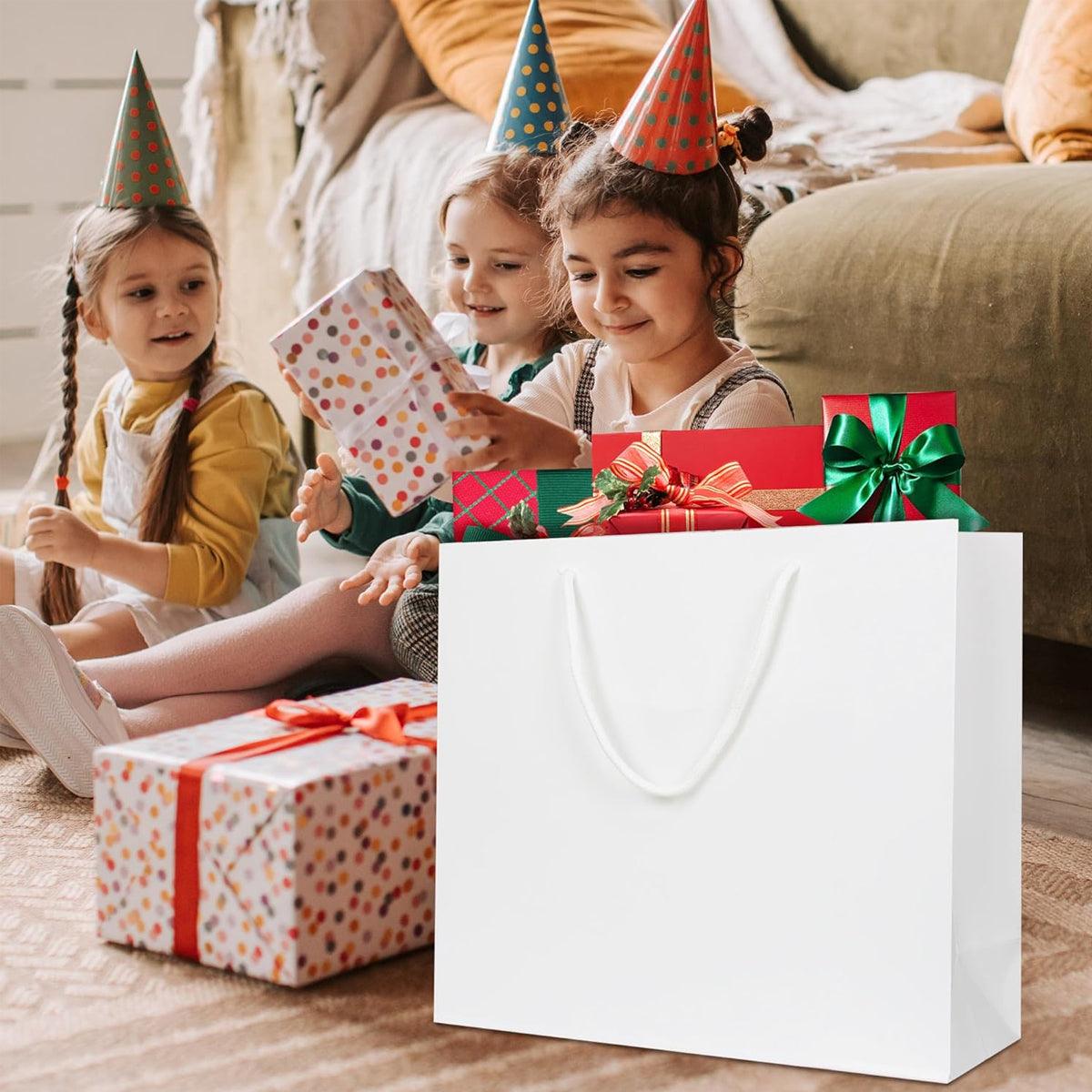 50PCS Kraft Paper Gift Bags Custom Blank Shopping Handbags for Garment Packaging - 13x19x6cm