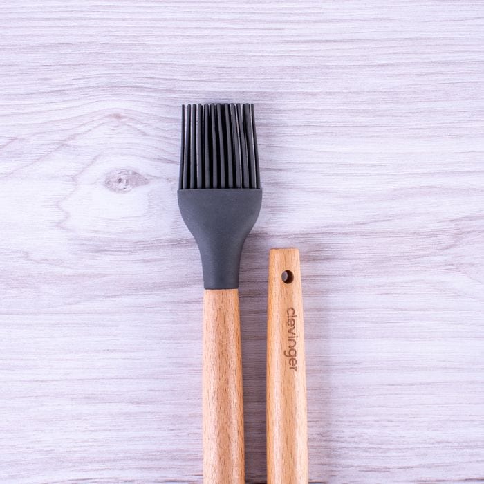 Beechwood & silicone basting brush charcoal